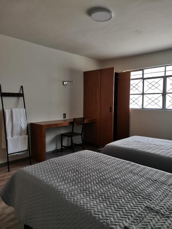 El Salto De Camela Hostal Uruapan  Kültér fotó