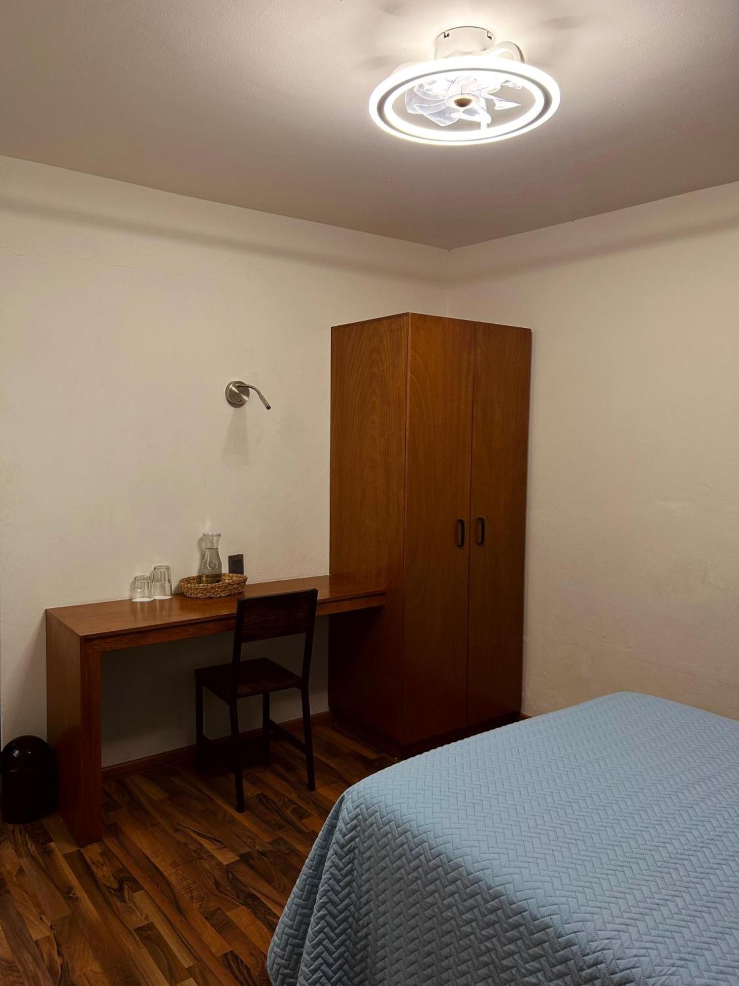 El Salto De Camela Hostal Uruapan  Szoba fotó